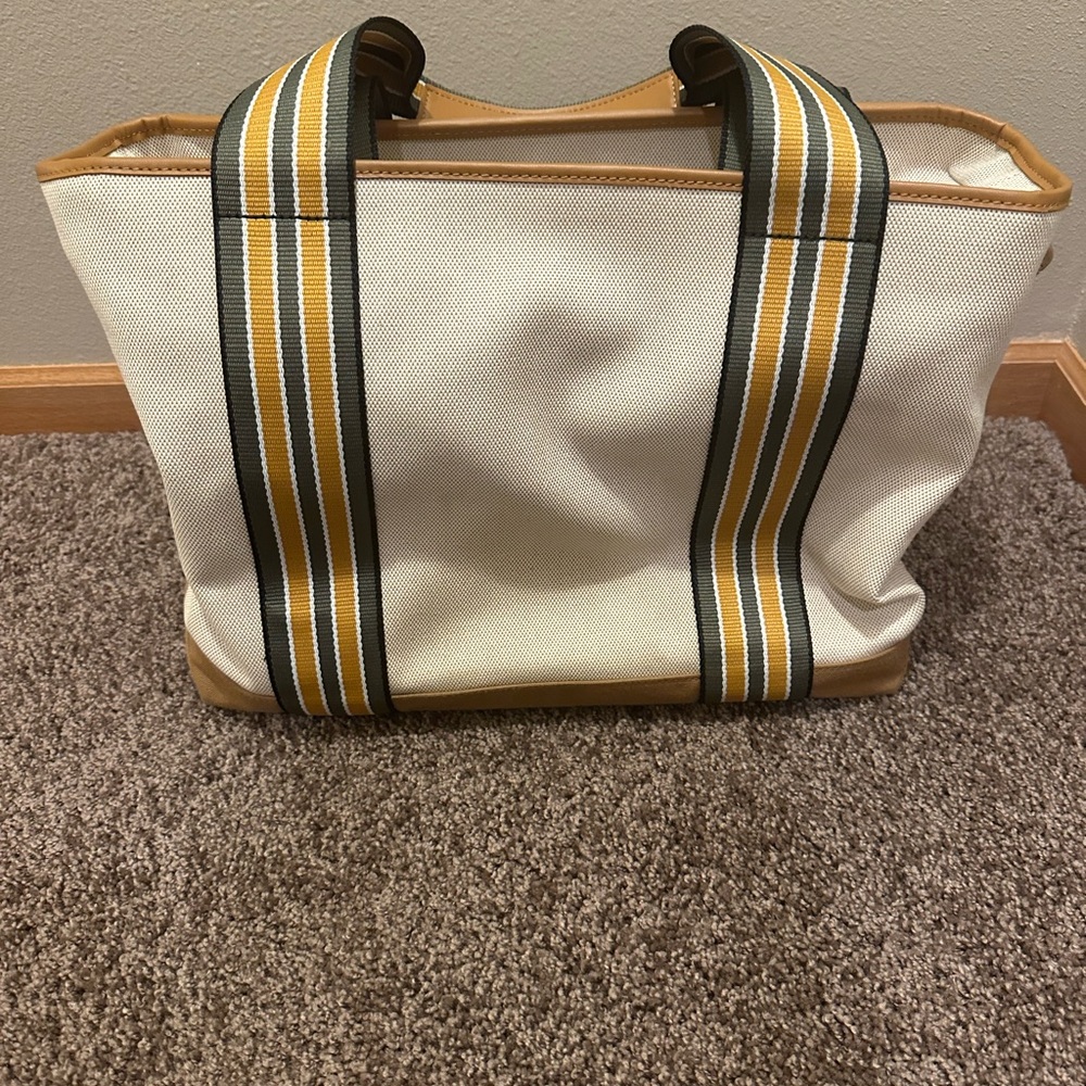 Stylish Tan and Cream Tote Bag - Picture 7 of 8